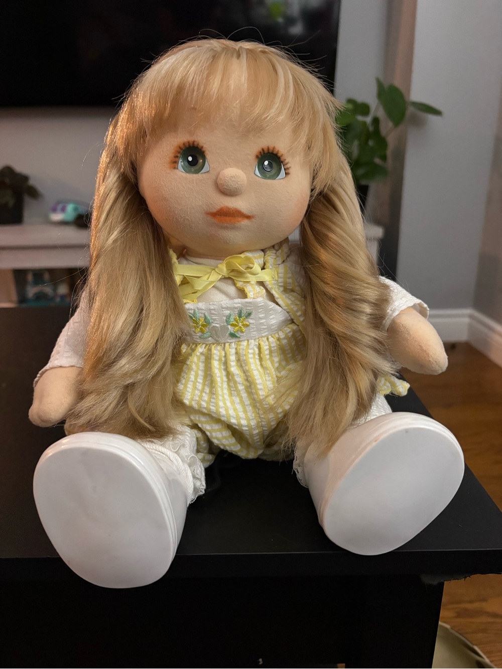 HTF Beautiful peach skin ultra long hair Mattel My Child Doll